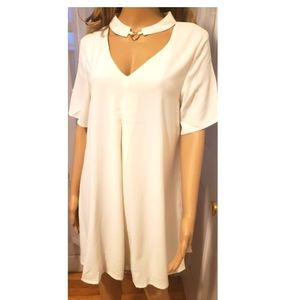 Cute White A-Line Flowy Dress size M